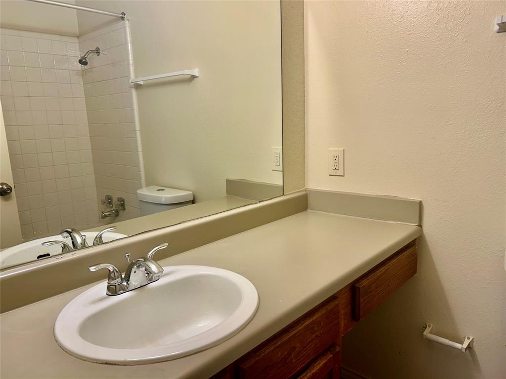 Crestbluff Condo - Residential Lease