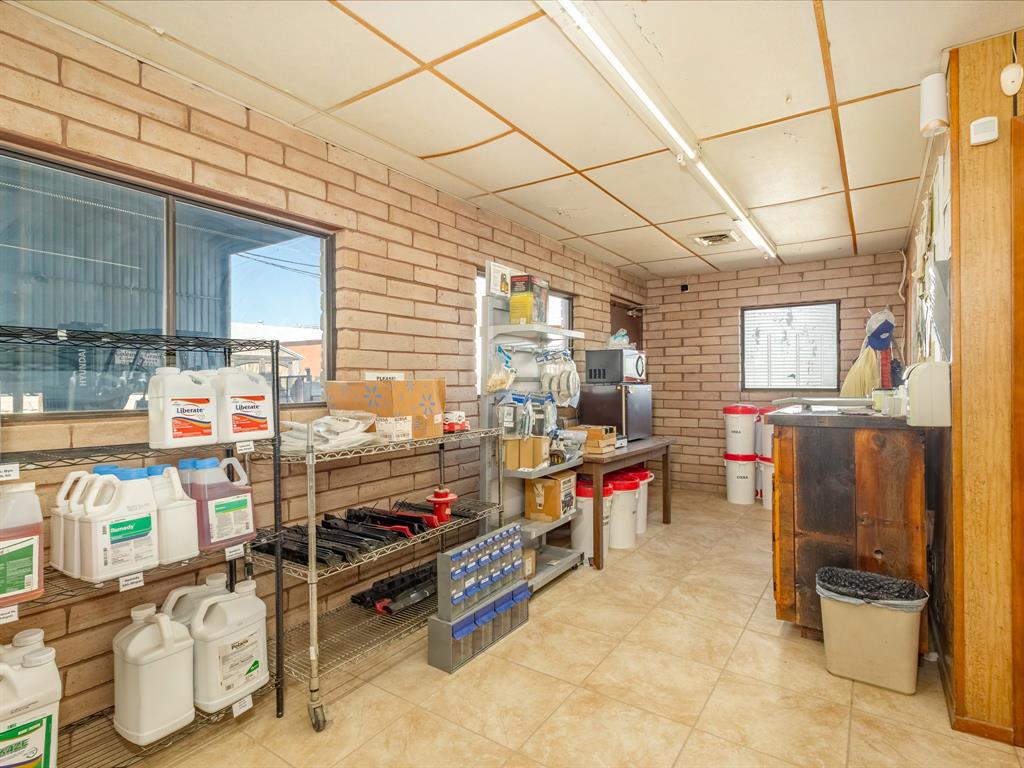 Anderson Add Town Coleman - Commercial Sale