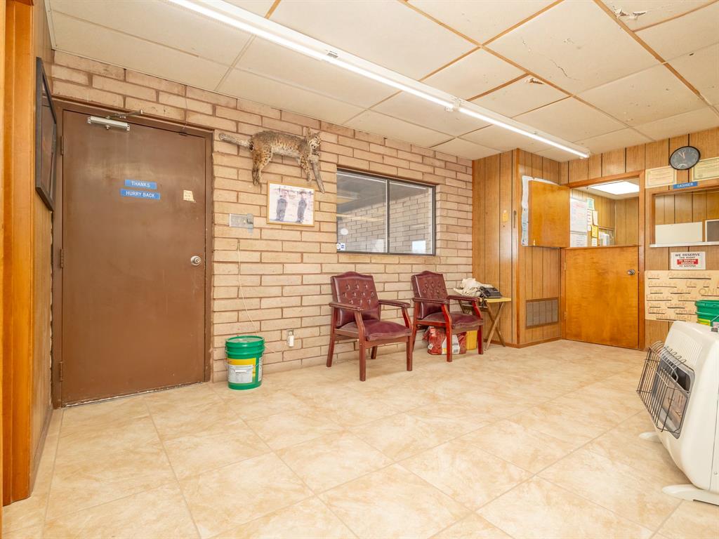Anderson Add Town Coleman - Commercial Sale