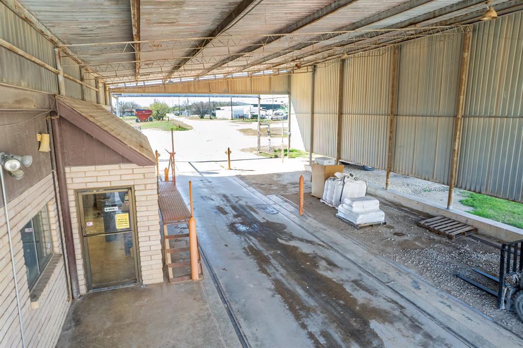 Anderson Add Town Coleman - Commercial Sale