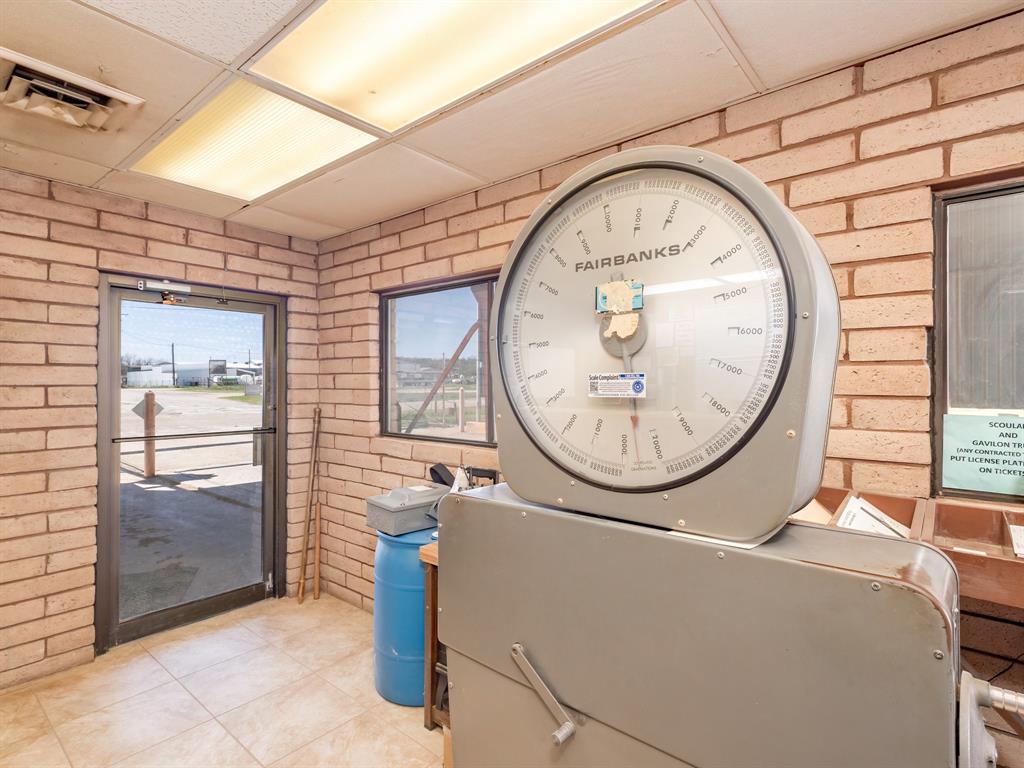 Anderson Add Town Coleman - Commercial Sale
