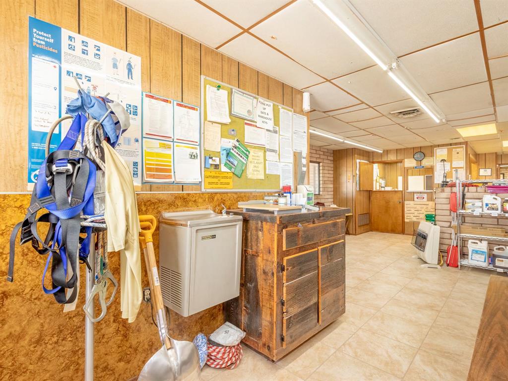 Anderson Add Town Coleman - Commercial Sale