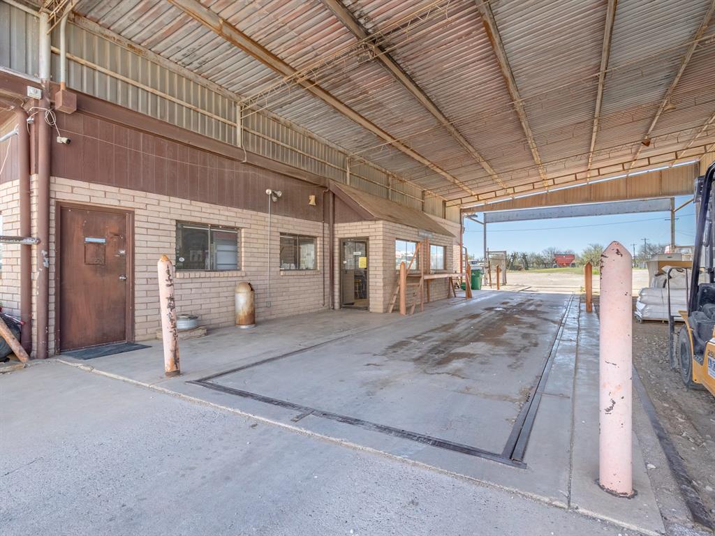 Anderson Add Town Coleman - Commercial Sale