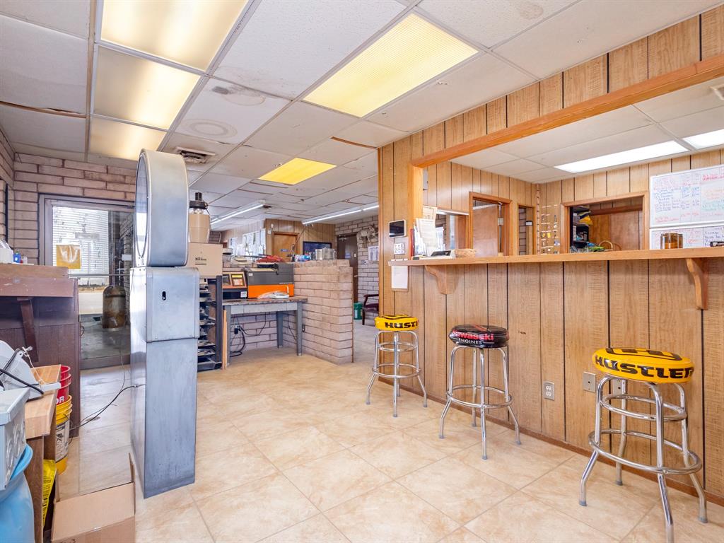 Anderson Add Town Coleman - Commercial Sale