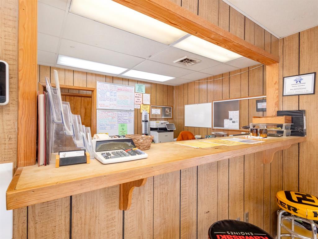 Anderson Add Town Coleman - Commercial Sale