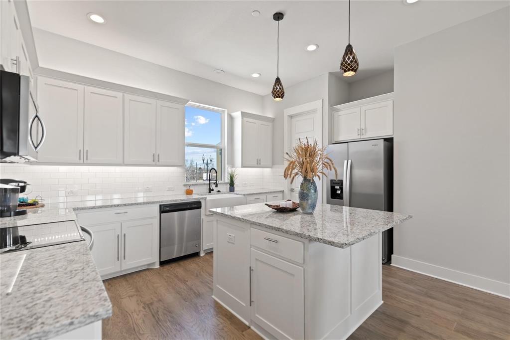 Brownstones On West Walters Ad - Residential Lease