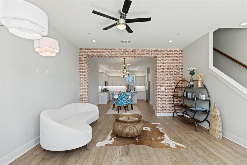 Brownstones On West Walters Ad - Residential Lease