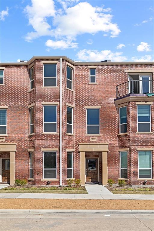 Brownstones On West Walters Ad - Residential Lease