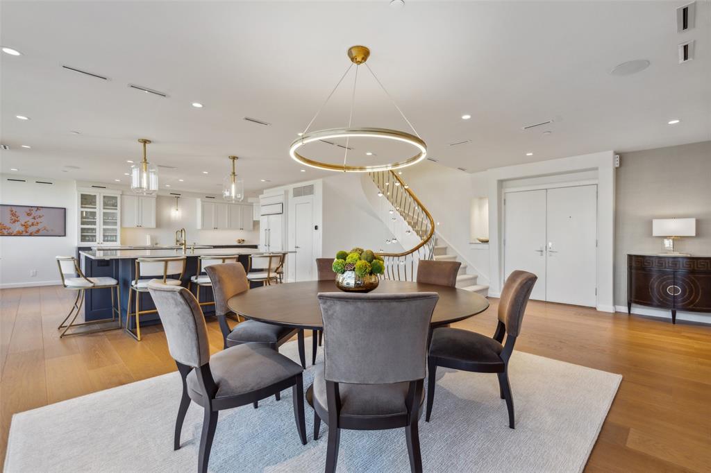 3030 Mckinney Avenue 2302