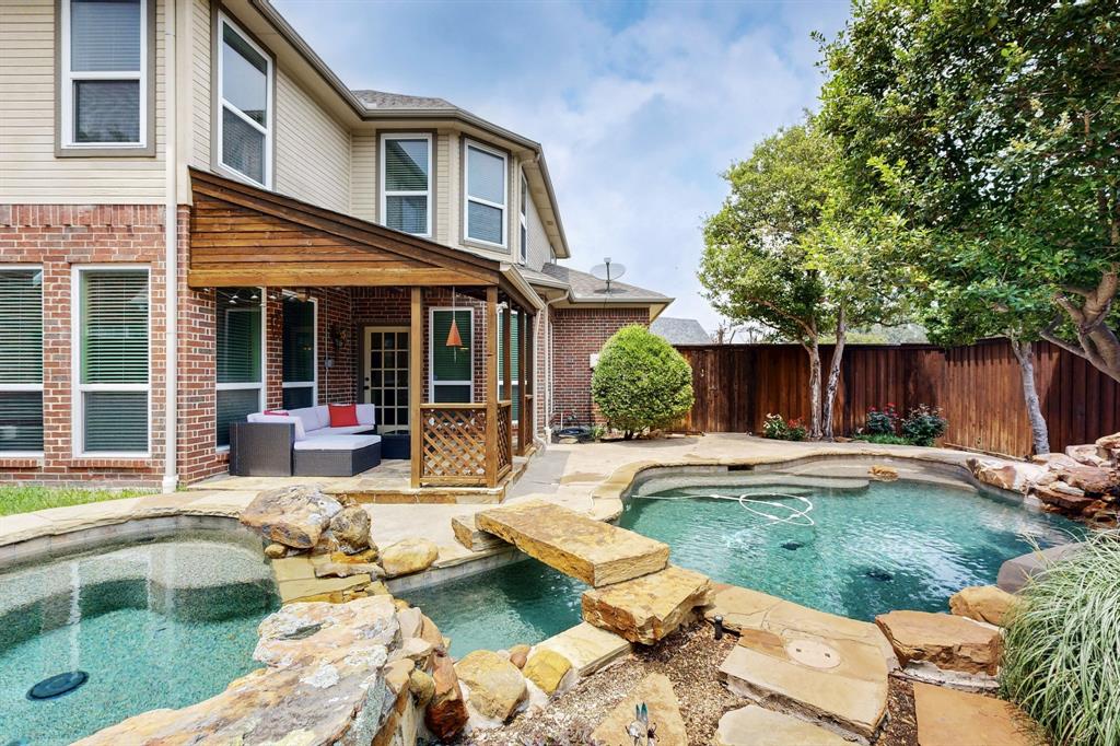 6916 Arvida Drive