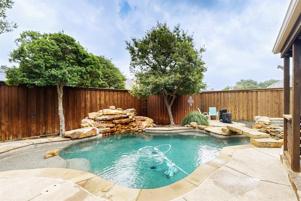 6916 Arvida Drive