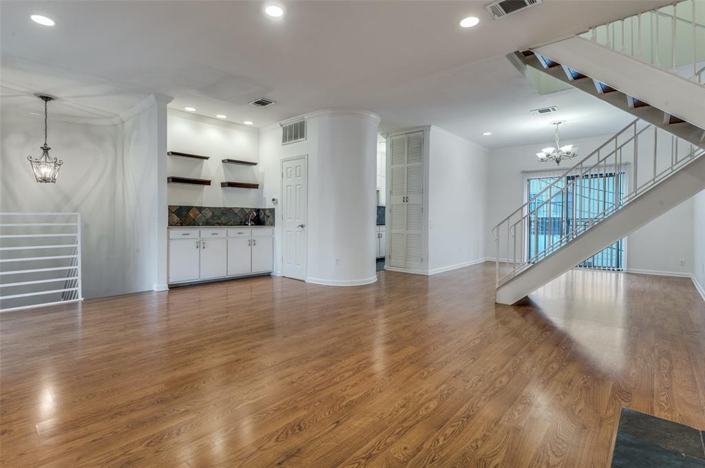 Holland St Condo 3829 - Residential