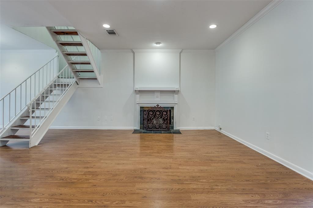 Holland St Condo 3829 - Residential