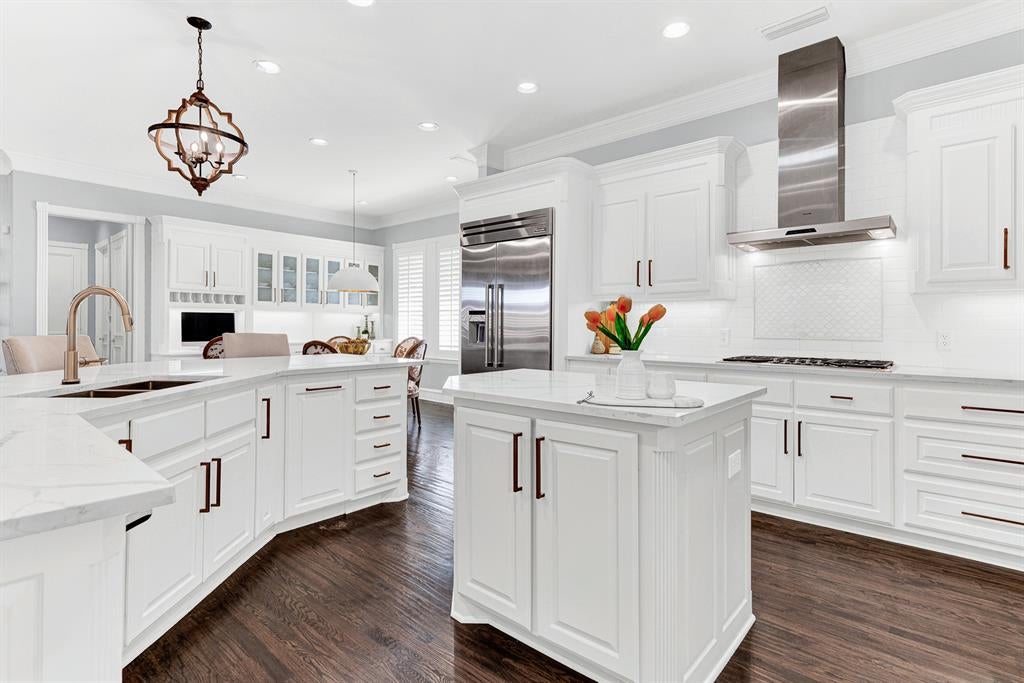 2608 LAWTON Lane