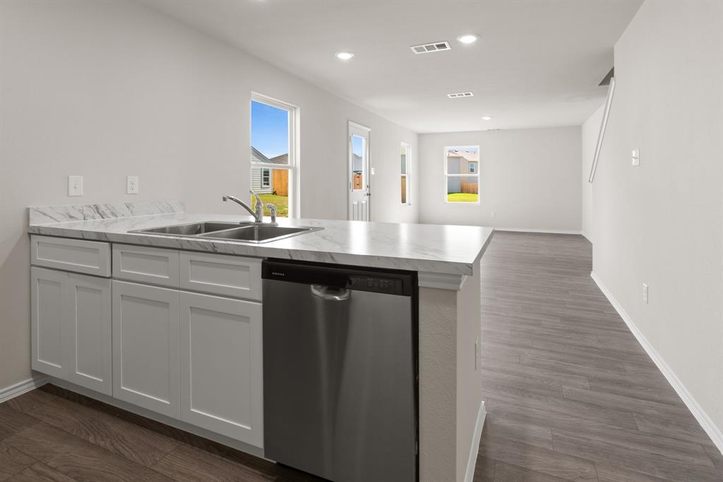 Treaty Oaks - Residential Lease