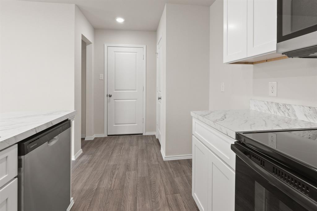 Treaty Oaks - Residential Lease