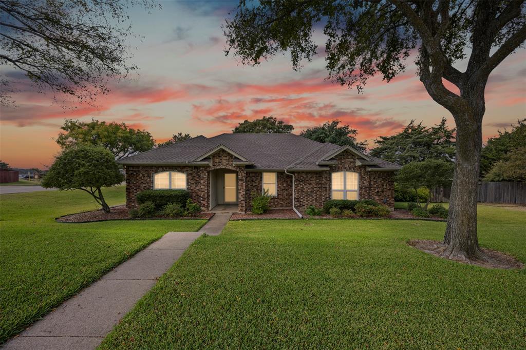 621 Prestonwood Trail