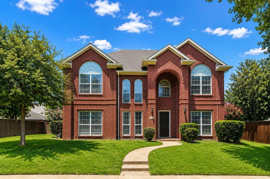 Photo of 2405 Grimsby Court, Plano, TX 75025 (MLS # 21409082)