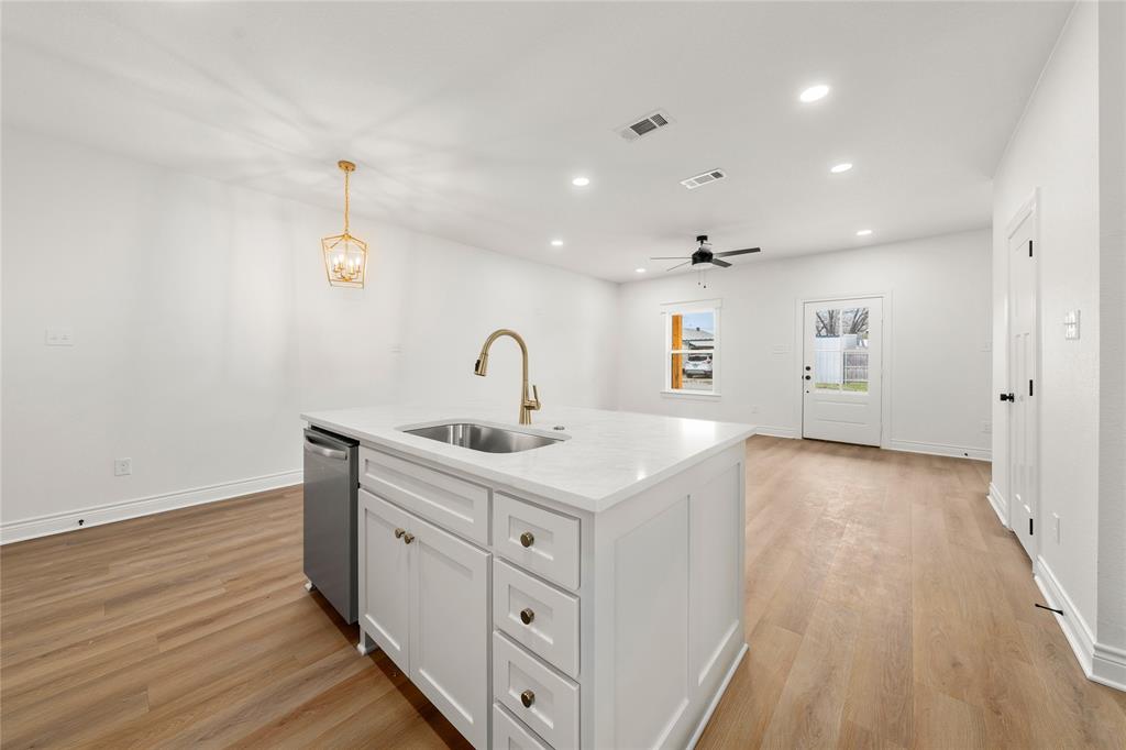 S7300 VALLEY MILLS OT - Residential