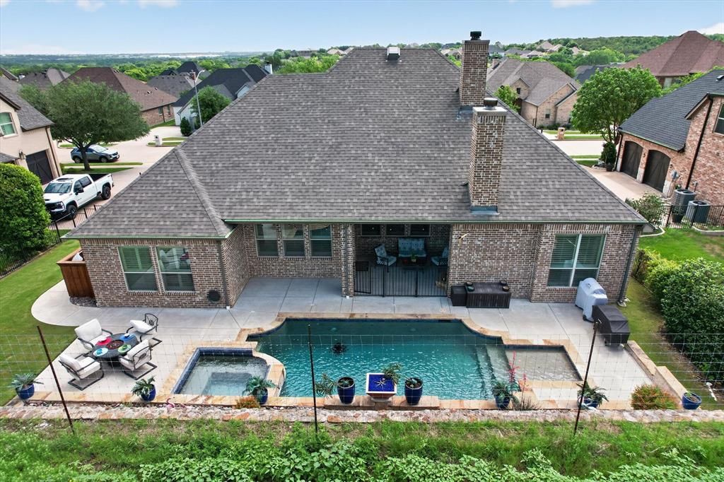 Photo of 4500 Knoll Ridge Drive, Fort Worth, TX 76008 (MLS # 21250644)