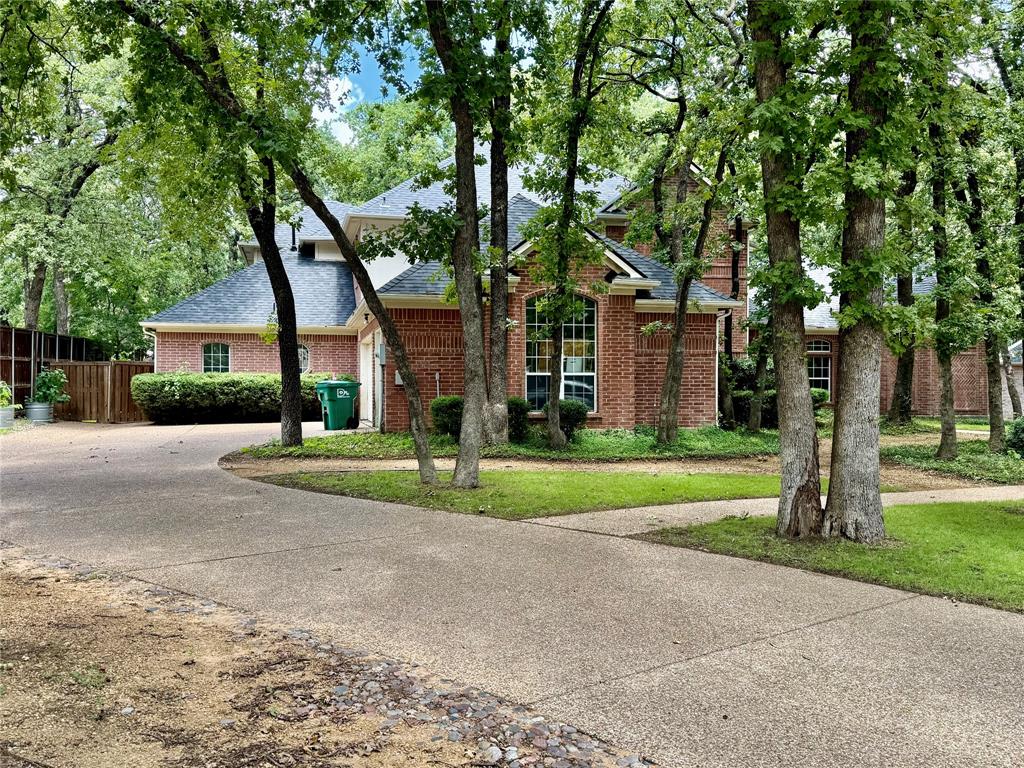 207 Royal Oaks Place