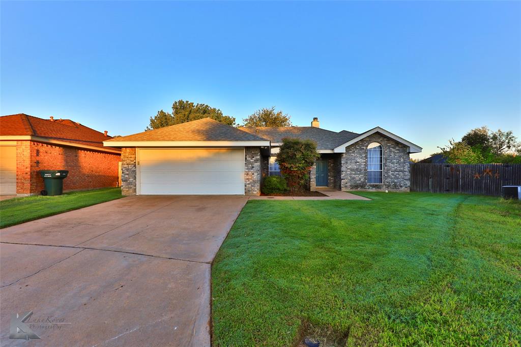 1502 Sir Thopas Court