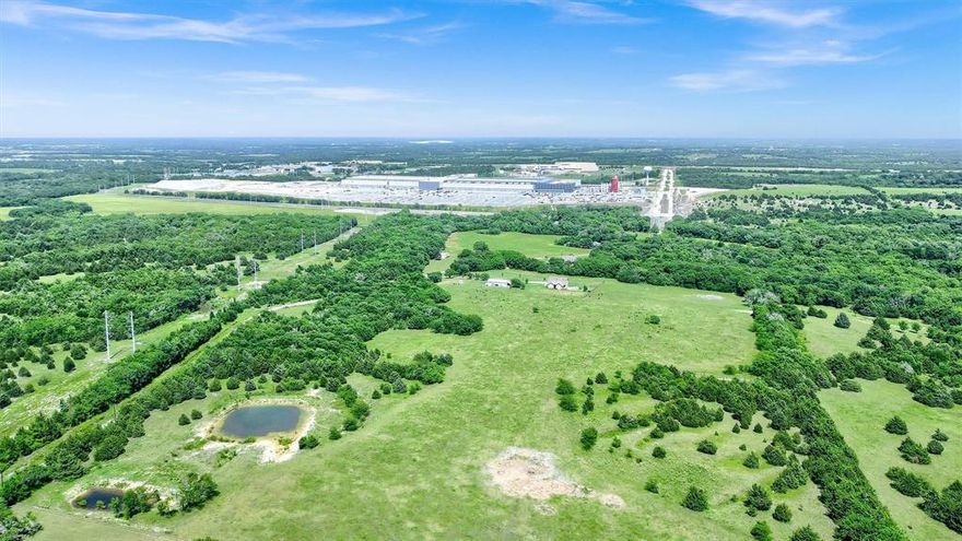 PRIME LOCATION! This tract is strategically located on the same road 1 mile west from the $30B Texas Instruments expansion. At the corner of Shepherd Rd. and Farmington Rd. this 90.89 acre tract is poised to capitalize on the population influx from DFW along with the many jobs created by the Texas Instruments development and chip manufacturing boom taking place in southern Sherman spearheaded by Global Wafers. HEB recently announced acquisition of a 20 acre site very close by. Many new developments coming nearby including Centurion American's Cottonwood development on FM 902, Shepherd's Place master planned community at Shepherd Road and Hwy. 75.  With an available 20 inch groundwater line running along Farmington and a 36 inch sewer line located approximately 1 mile east at Texas Instruments. this site has much potential. In preparing for this growth, a portion of Shepherd Rd. has been recently updated to a 4 lane road and median. Many new developments are shaping up the surrounding area and this tract is next. Call us for any questions.