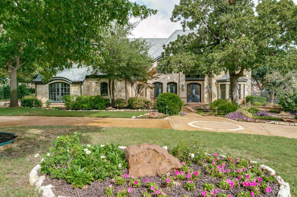 2000 White Wing Cove