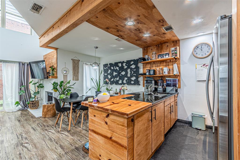 Boardwalk On The Pkwy Condos - Residential