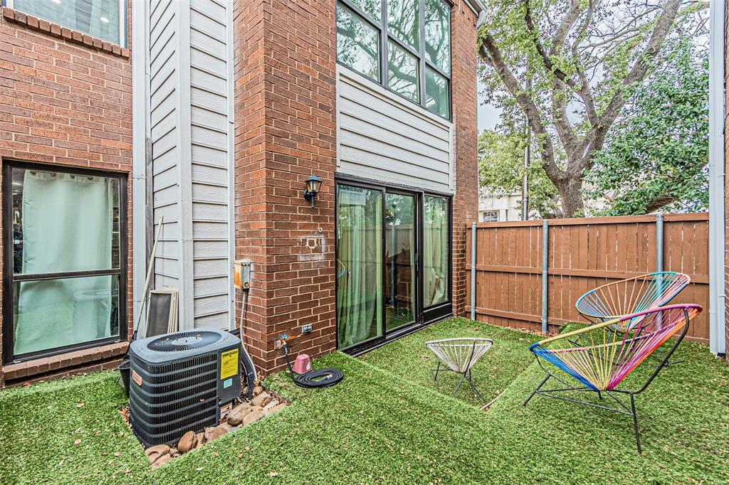 Boardwalk On The Pkwy Condos - Residential