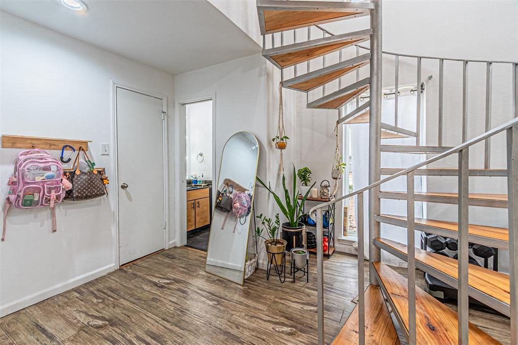 Boardwalk On The Pkwy Condos - Residential