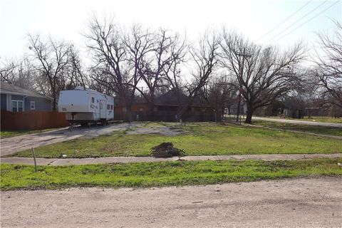 502 E Navarro Street Mart TX 76664