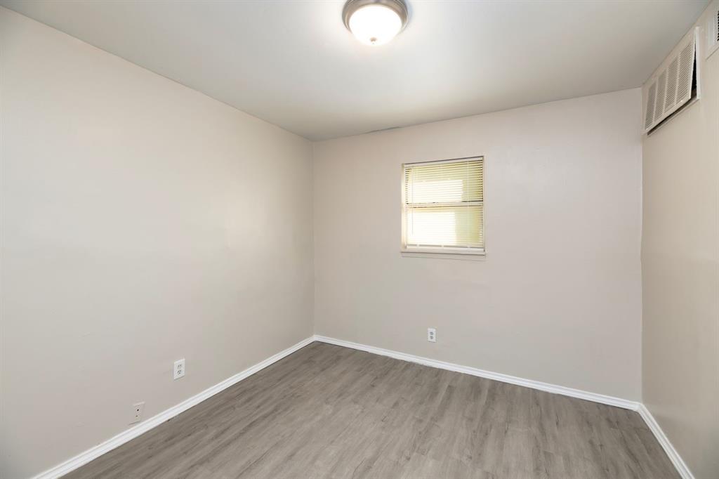 Barnes & Mitchells Grand Ave - Residential Lease