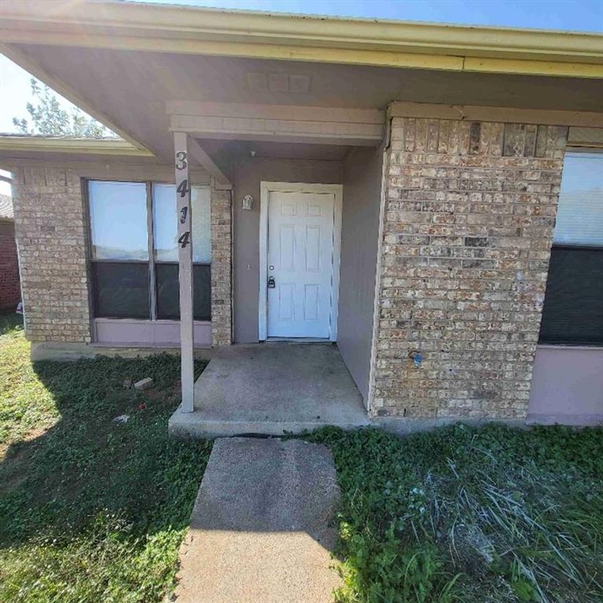 House for rent. 3 bed 2 bath duplex with garage. Section 8 approved!! Easy application Process