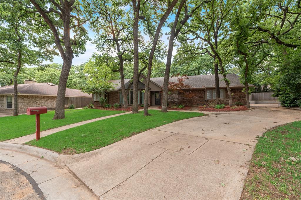 2508 Oak Manor Court
