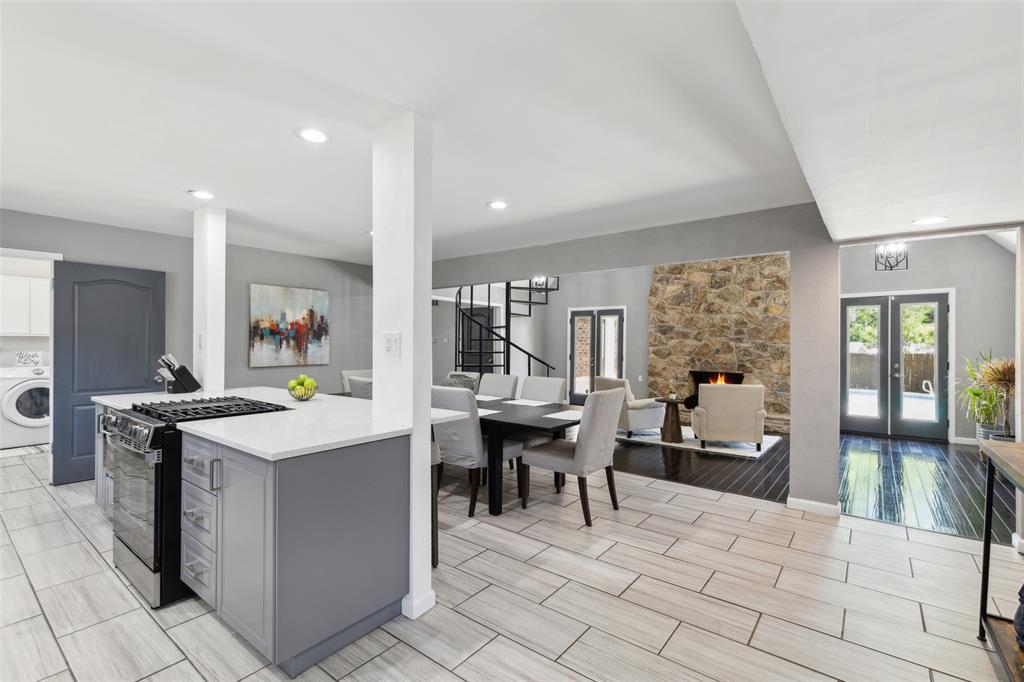 2222 Ravenwood Drive