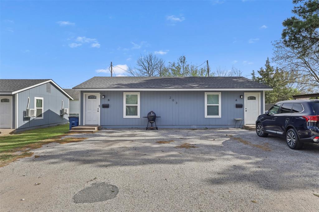 205 E Bremond Street