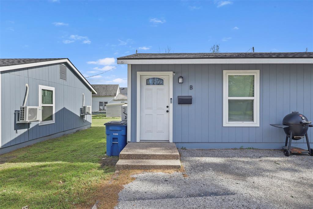 205 E Bremond Street