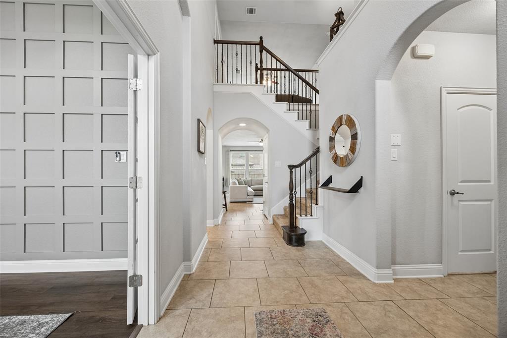 1020 Lancaster Drive