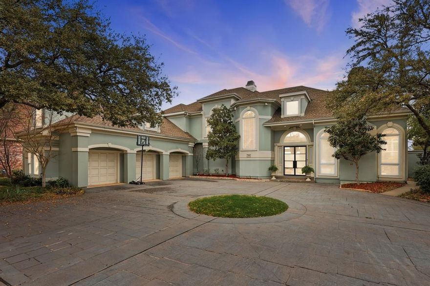 Spectacular views of this home with Stonebridge Ranch Golf course and pond view. Located in the neighborhood features Wellington Point community pools including one beach style pool, lake club house and tennis, pickle ball court.  Custom built home offers 5 bedrooms and 6.5 baths, Two large primary suite one downstairs and one upstairs. This one of kind of great opportunity with lots potentials of this luxury home. Grey Stucco exterior wall matched perfect with white window trims. Entry with double width black metal frame glass door into this feature home of yours. Fully paneled ceiling study or home office then leading you to a large vaulted two story high ceiling with great view through windows to the golf course and lake behind backyard. Beautiful white cabinet provide lots of cabinet space connect to breakfast nook viewing absolutely beautiful backyard. A bonus room for kids fun room next to kitchen. Large secondary bedrooms upstairs plus a second primary suite. Every bedrooms has own individual bath. Additional game room and loft for a home gym. Resort view backyard pool plus a fish pond is a private owned palace. Four car garage on both side of house. This is a hard to find lake view home in the area.