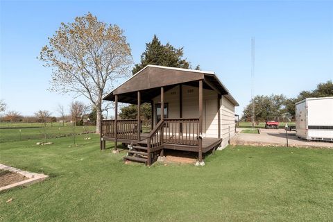 A home in Quinlan