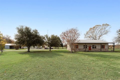 A home in Quinlan