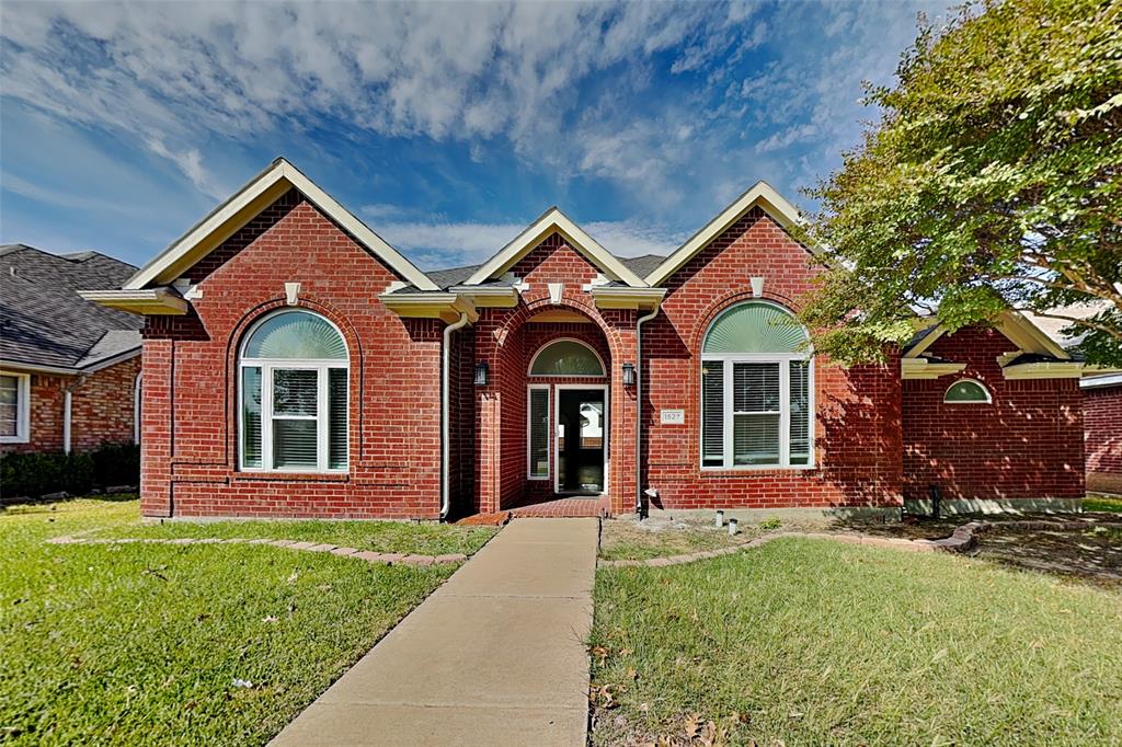 Photo of 1527 Jeanette Way, Carrollton, TX 75006 (MLS # 21393181)