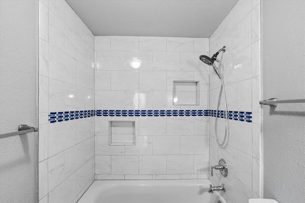 Fountain Royale Orleans W - Residential