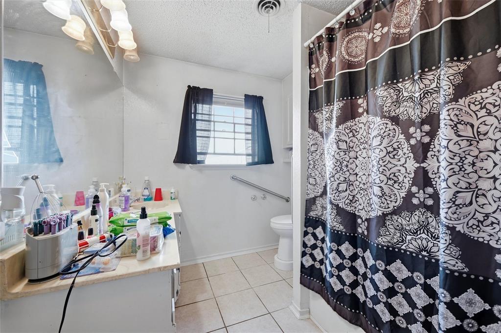 VIARS JOHN A - Residential