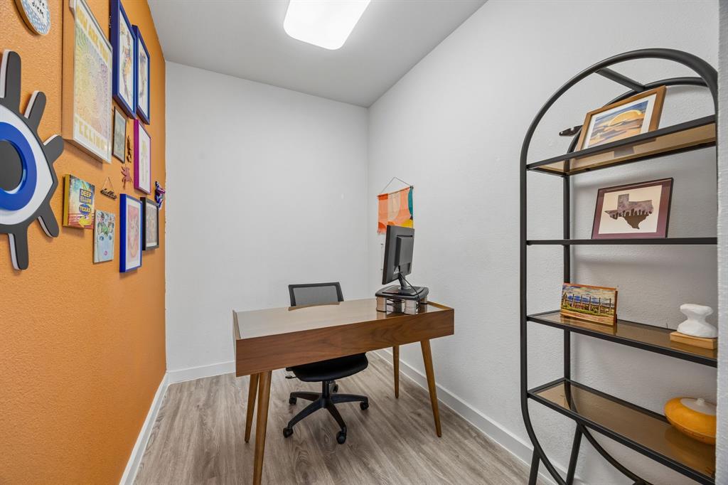 Buzz Condo - Residential