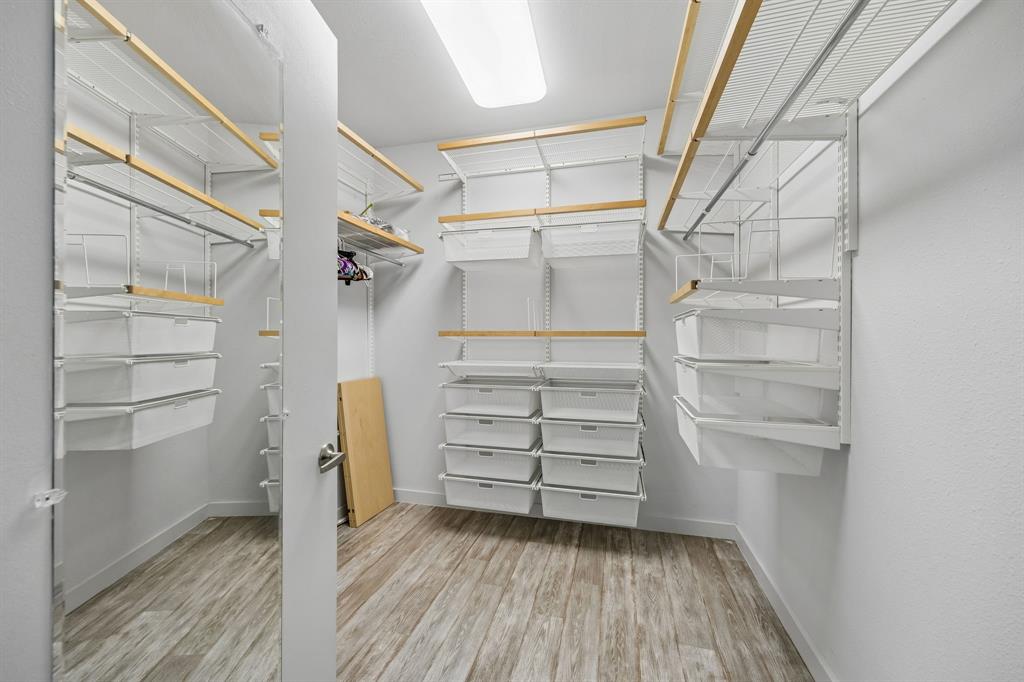 Buzz Condo - Residential