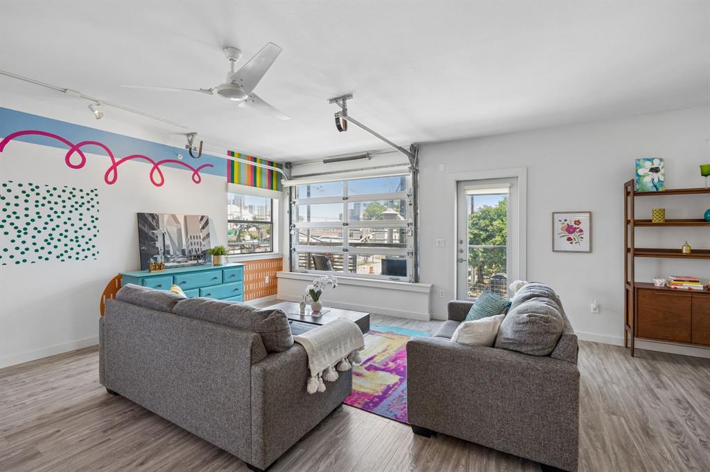 Buzz Condo - Residential