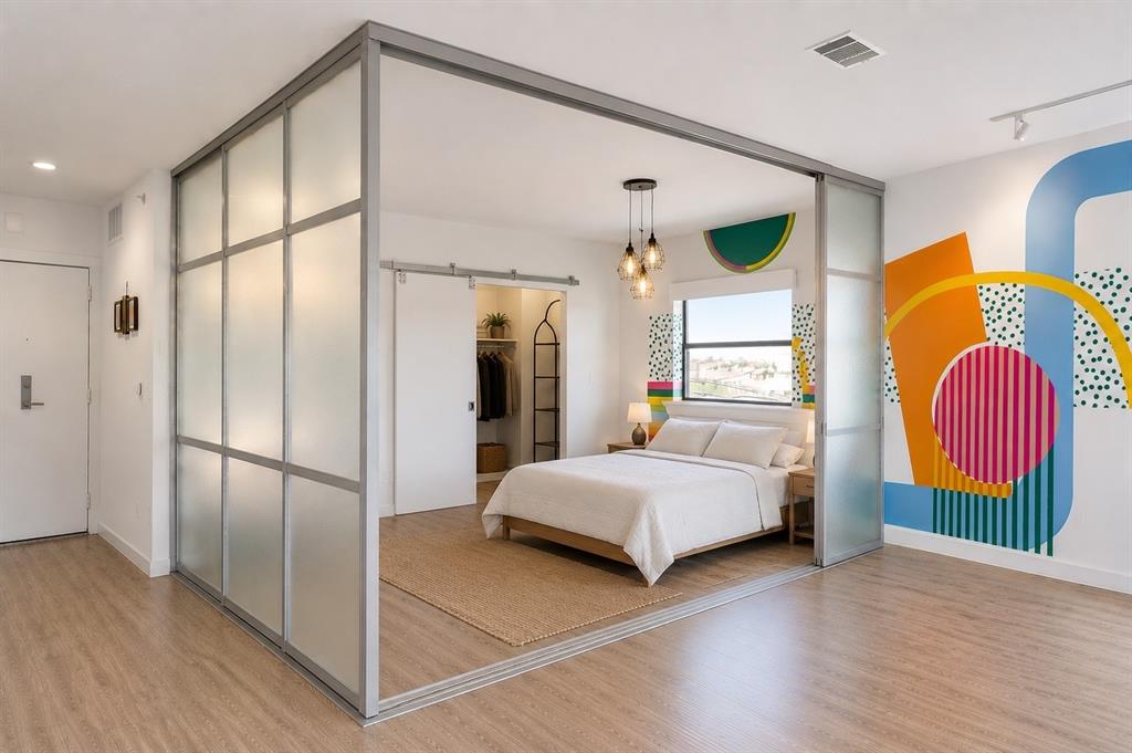 Buzz Condo - Residential