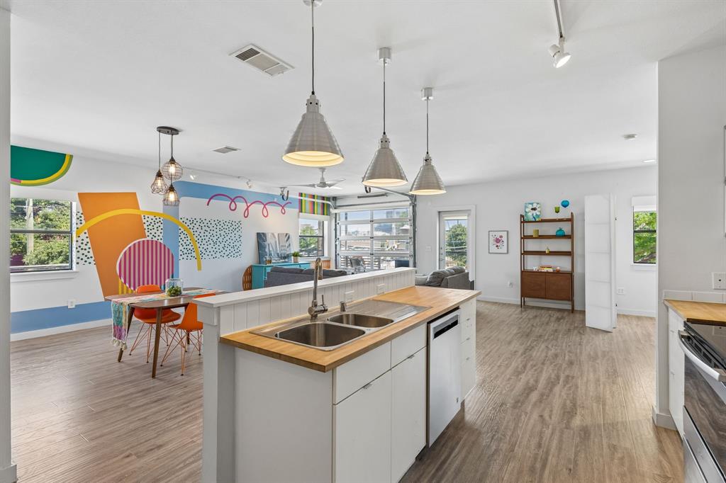 Buzz Condo - Residential